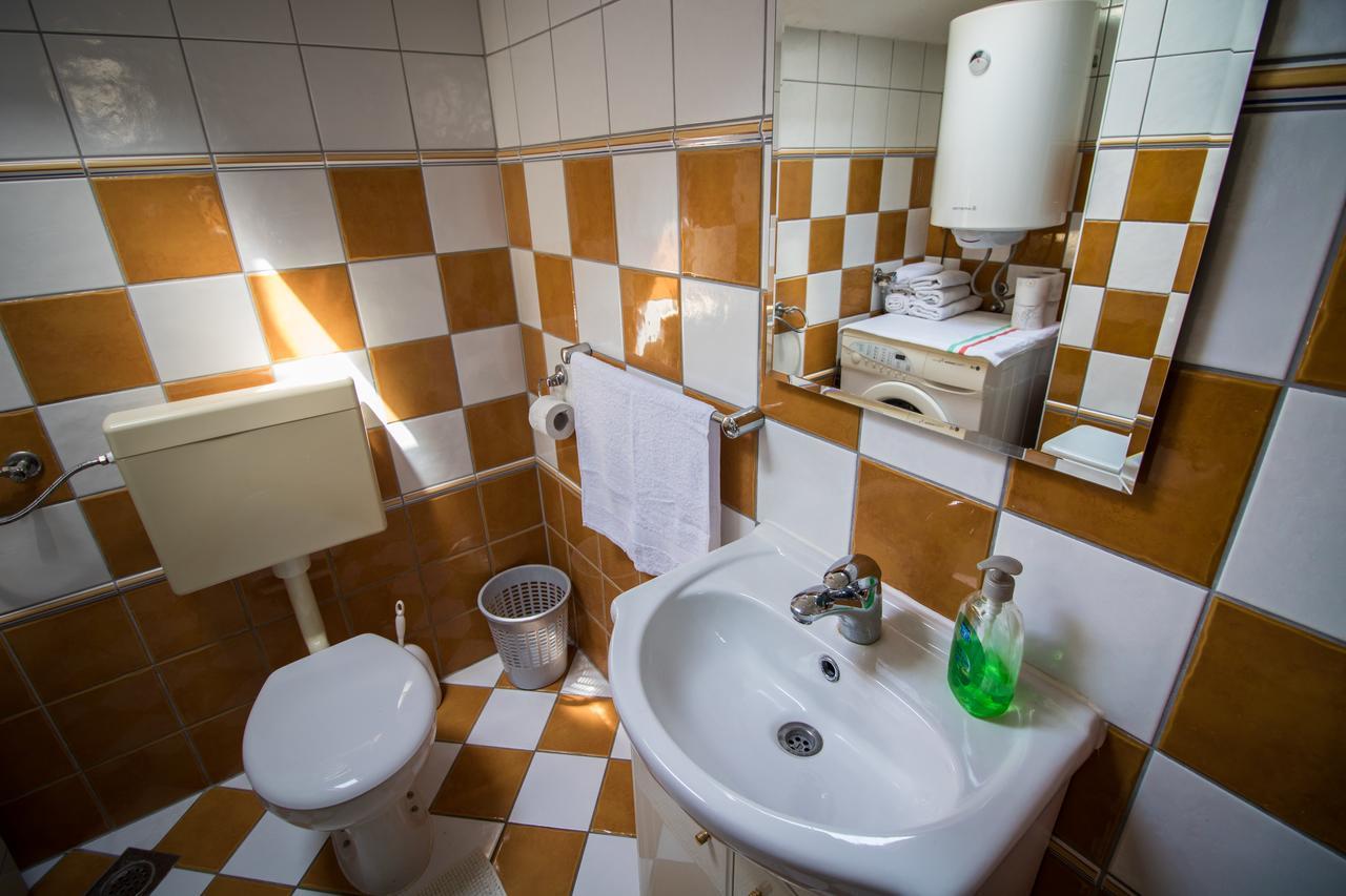 Apartments Old Town Мостар Екстер'єр фото