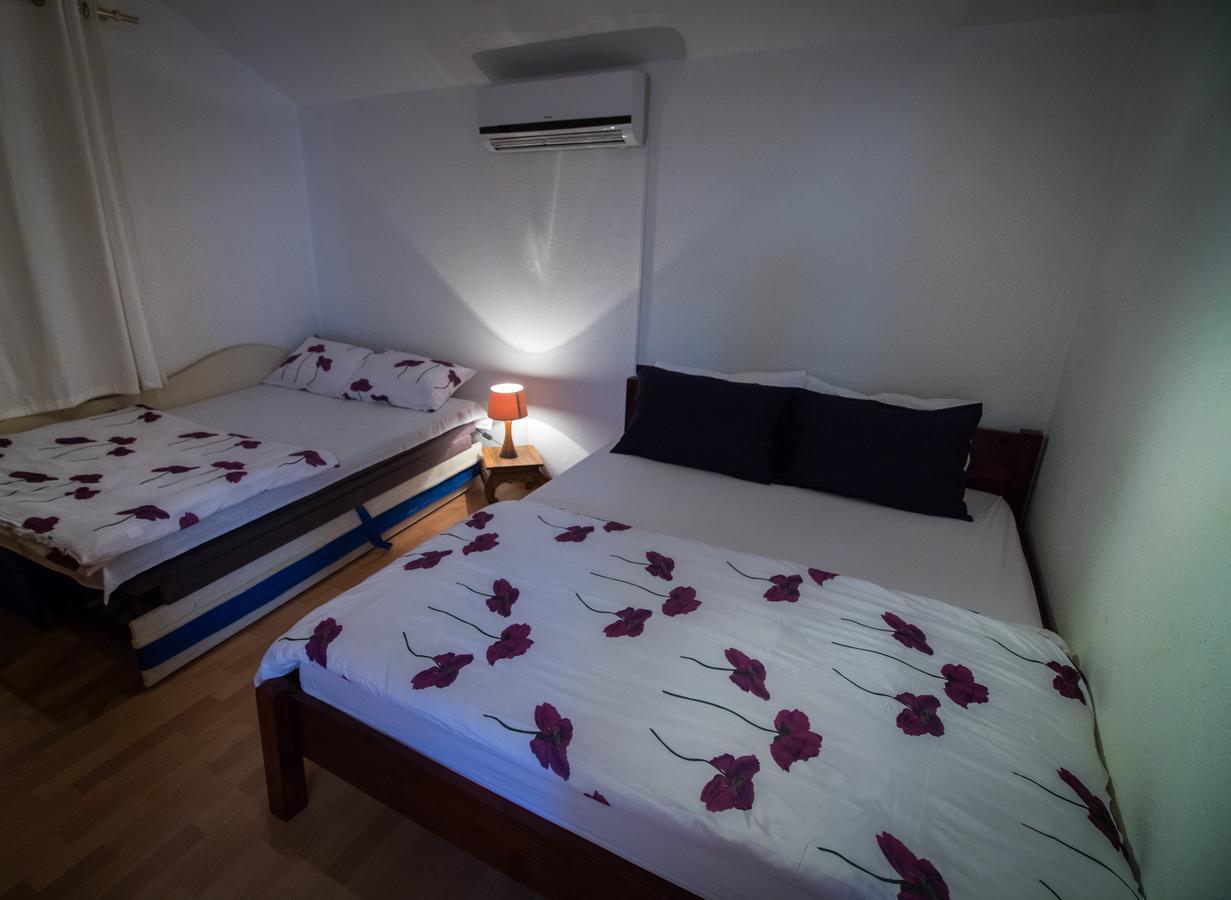 Apartments Old Town Мостар Екстер'єр фото